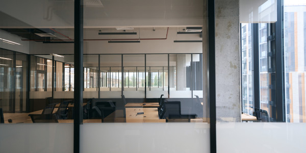 Reformas Integrales de Oficinas y Despachos en Torrejón de Ardoz · Diseño e Instalación de Paneles Divisorios